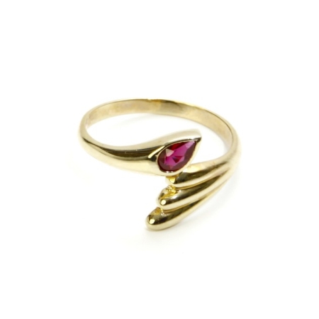 Beautiful Comet Ring with a Purple Gemstone