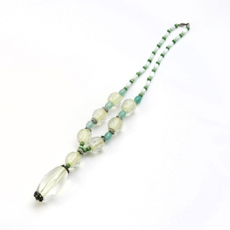 Retro Style Green Bead Necklace